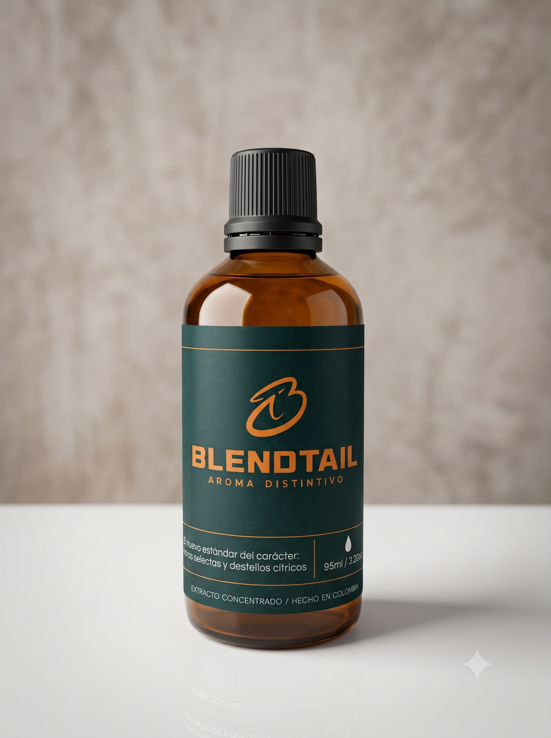 Botella de Blendtail Forest, auto perfume de 95 ml, con etiqueta verde y logo naranja